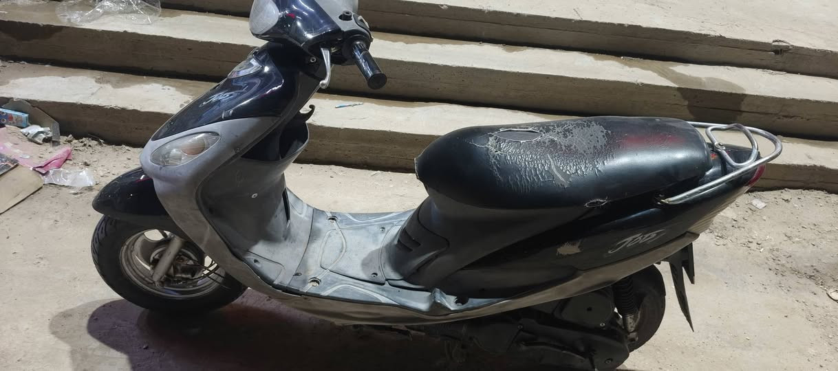 ماكس منغولي نضافه كدام عينك
مفتوحه نعومه حلوه الدراجه شلعه 
كله شغاله عده السلف بس صجمات 
حله شارع طمازيه ***********
