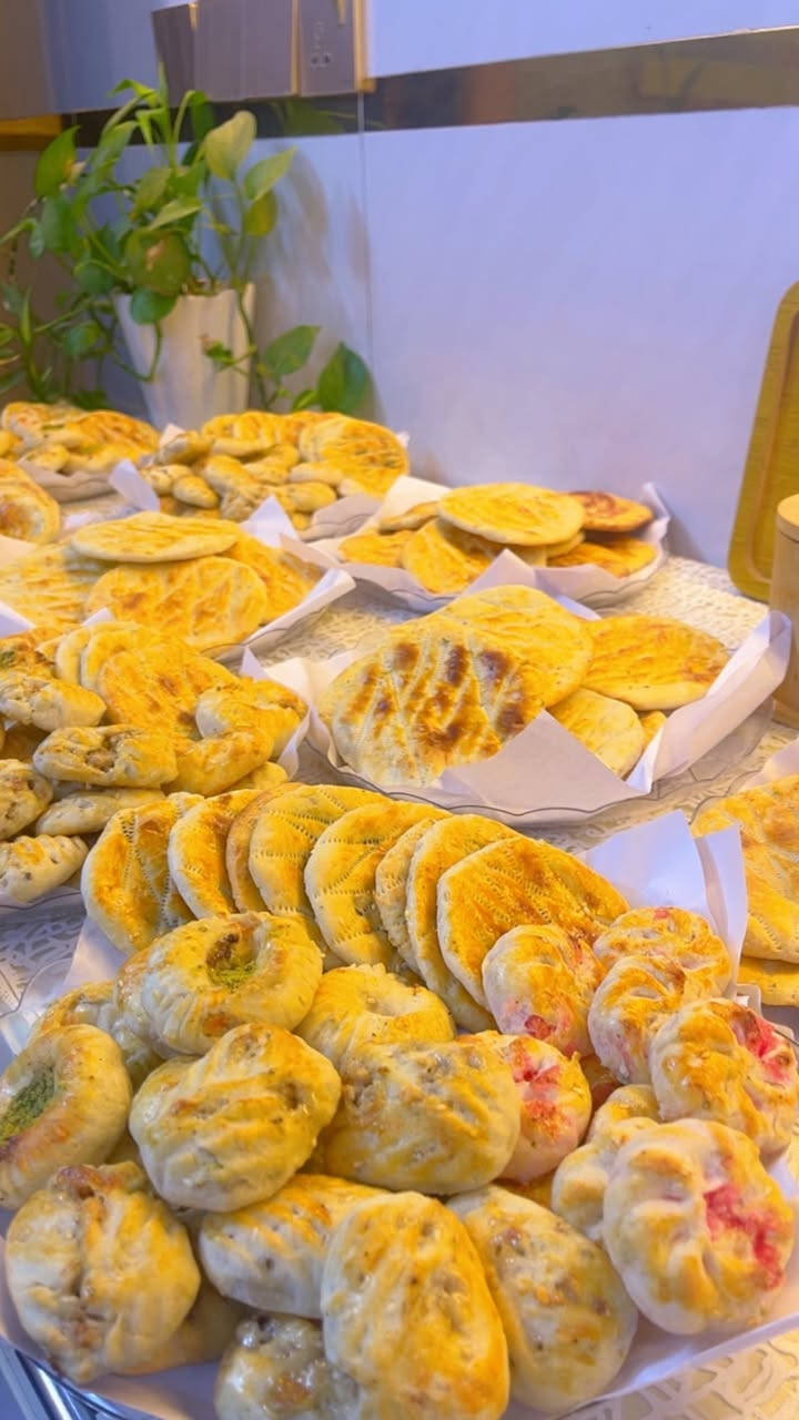 اهنئكم بمناسبة حلول 'عِـــيــدُالأَضُــــحـــــىٰ الــمُــبَــــــارك' أعادُه اللّه علينـا و عليكـم بالخـير
طـاب بكُــم العــيـد و دُمتمـ لأحـبـابـكُمـ أعـيـادًا وفـرحــة بـــــلا فقـد ولا حُـــزن ❤️مستعدين لتجهيز كليجة العيد الحجز مفتوح من اليوم الى قبل العيد بيومين ينغلق الحجز✨


**إذا كنت صاحب هذا الإعلان وتريد حذفه لأي سبب، رجاءا أرسل رسالة إلى الدعم الفني**