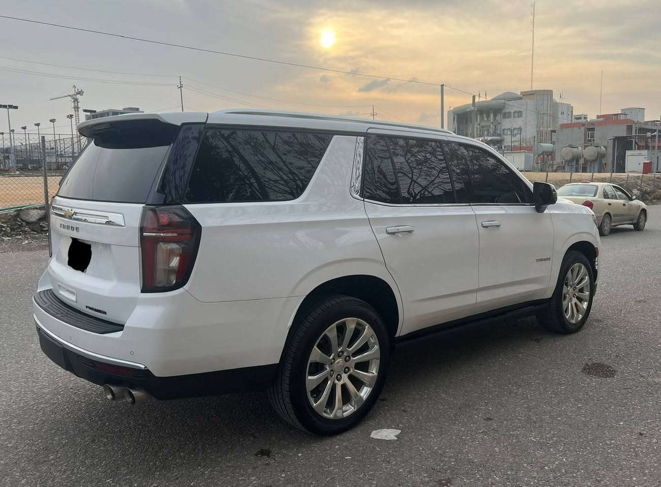 السيارة نظيفة جداً كلين Chevrolet Tahoe موديل 2023 كندي فئة Premier فول مواصفات
صبغ جملغ ونص ربع بونيد بدون ايرباك وبدون دواخل
المحرك والجير مامفتوح
المسافة 55 الف حقيقي
سنوية وهزة وفحص كل جديد
السيارة بأسمي

🟪 السعر  :: الطلب في التعليقات ويوصلك مباشرة ✍️ 📩

المواصفات

دبل أكسل
داخل جلد فاخر
قيج إلكتروني
شاشة كبيرة
دوسات كهرباء
دبل كهرباء يصعد وينزل
رادار
أوتو ستوب
5 كاميرات
كاميرا 360 درجة
كشن سياحي
شحن موبايل لاسلكي
داتا شو
أوتو بارك
8 ايرباك
سكان هيتر
CarPlay
محرك 5.3
كشنات تبريد
كشنات ديفيدي
كشنات خلفية كهرباء
باب خلفي جك وكهرباء
مواصفات هواية

السيارة من دعامية للدعامية
ما بيها دينار مصرف
بشرط الفحص
فول فول مواصفات بس بدون بانوراما

رقم صاحب السيارة 
***********
