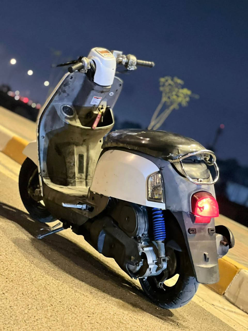 سلام عليكم بوليس لبيع مكينة بلادي مفتوحة دراجة حلوة سعر 475 بية مجال مكاني بياع  تقاطع درويش رقمي ***********
