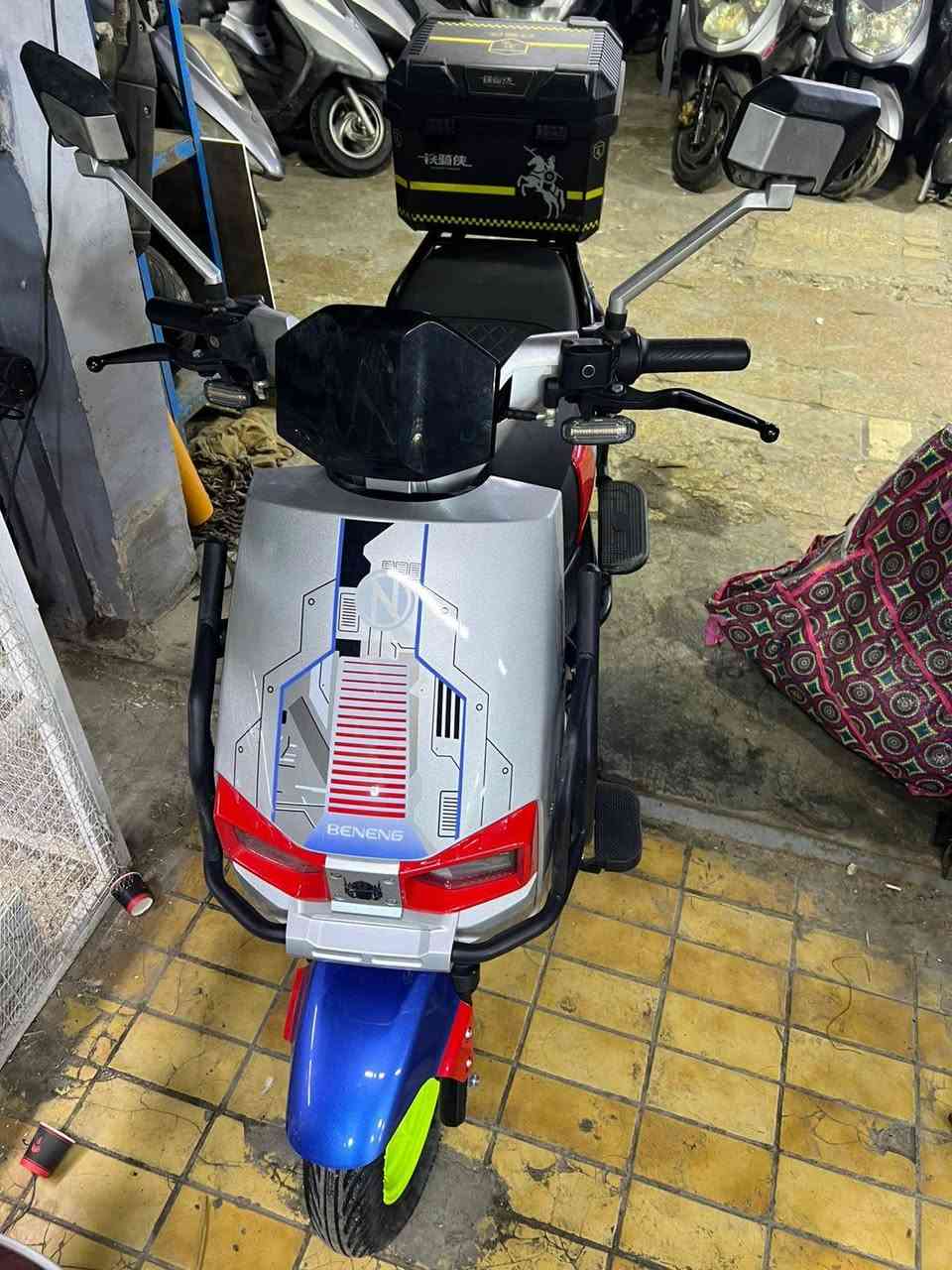 دراجه شحن🔋⚡ 6بطاريات تمشي 90 المراجع صار 14 يوم من مشتريها كلش جديده مكاني بغداد القاهره اريدها ب750 رقمي ***********
