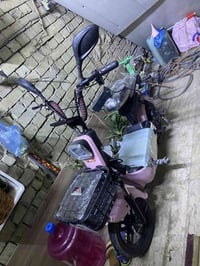 ورحمه الله عندي هاي الدراجتين للبيع الاولى الورديه حجم 14 رابده ب125 ع...