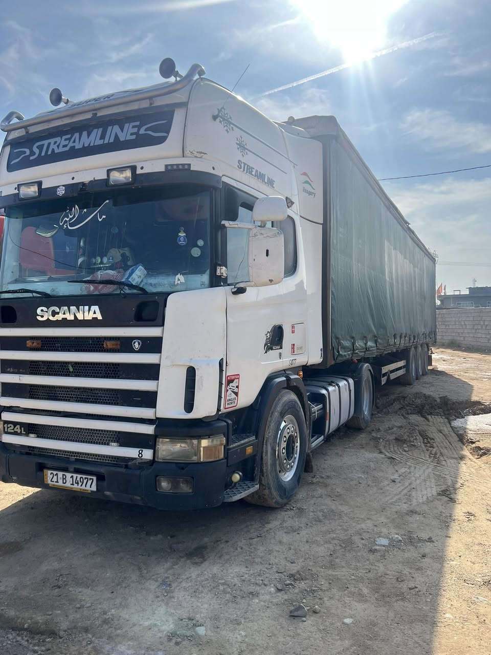 سلام عليكم سكانيه البيع موديل 2004 مكينه 380انجكتر لاتنقيص ولا تبخير سياره مكفول كفاله عامه تخم تاير راس وعربانه سياره خير من الله جاهز الشقل برقي ما نقصه مكان واسط الدبوني لاستفسار ***********
