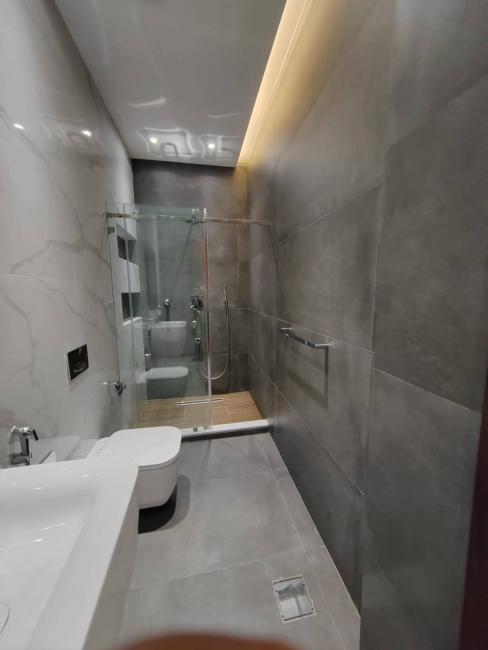 شركه تنظيف المنازل و مجال التنظيف 👍
اختر راحه نفسك تنظيف البيوت من لباب إلى السطح كل الي عليك تتصل وتحجز والباقي علينا ....
️تنظيف جدران السيراميك والحمامات
تنظيف  🏢🏠
️تنظيف الأبواب وا وشبابيك 🚪
تنظيف السطح وغسله وإزالة الاوساخ 
 التنظيف منازل  التنظيف 
(البيوت والفلل والعماير والمحلات )
للحجز والاستفسار الإتصال على الرقم أو مراسله الواتساب 
***********. غسل زوالي وبطانيات وبردات ومخدات ودواشك مع النقل في كافه كركوك وضواحيها
*********** موجودين فيس وواتساب للتواصل
