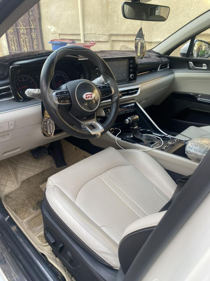 السلام عليكم كي فايف 2021 للبيع السياره فول كفاله عامه من الصبغ اي استفسار وتساب *********** 
السعر 185 وبيه مجال للشراي مراوس. بجارجر ماكو مشكله
