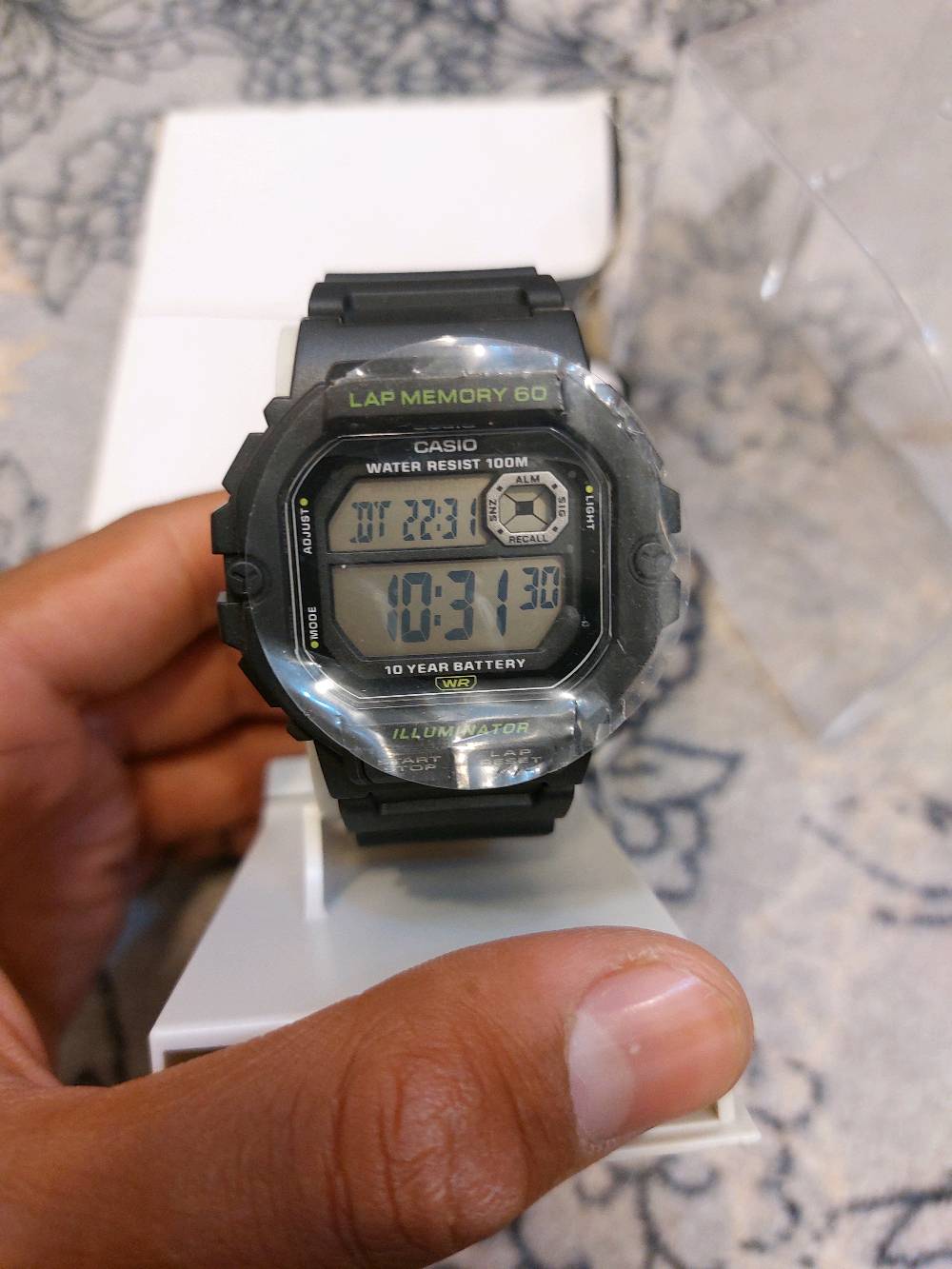⌚ للبيع ساعة CASIO W-800H
مقاومة للماء 100M
شاشة رقمية واضحة
منبه + مؤقت + ستوب ووتش
حالة جيدة وتعمل بكفاءة
💰 السعر: 45,000 دينار
📞 للتواصل: ***********
🚚 متوفر توصيل داخل المحافظة، والشحن للمحافظات حسب الاتفاق.
