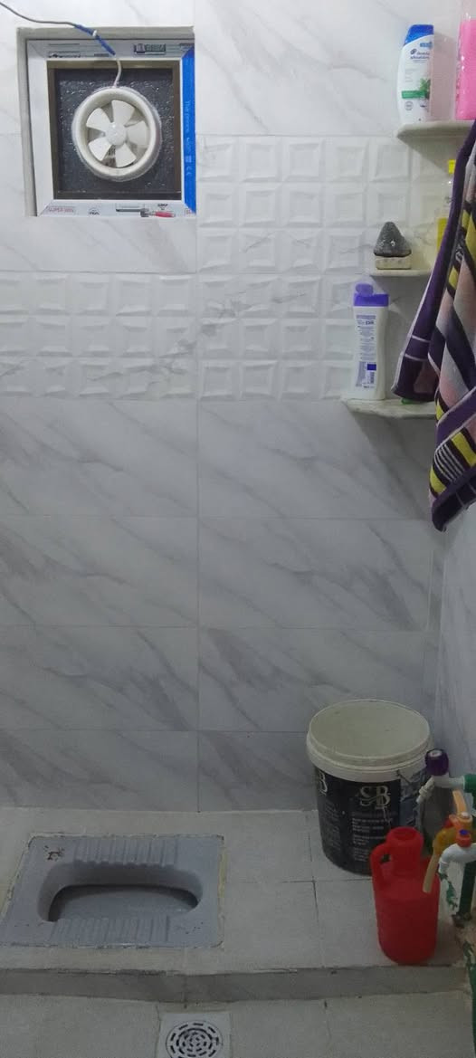 دار للبيع المساحه 100 متر 20 في 5 بناء صارله 3 اشهر والله رباط درجه اولى ماء كهرباء  موجوده العلوان صويره شارع مطار قرب مدرست الزهير قرب اسواق سعود قرب جامع عبد العظيم السعر 20 مليون و بي مجال و اذا موشراي لاتتصل فدوه ***********
