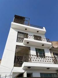 شقة للإيجار – طابق أول  📍 البلديات – دور العمال – موقع مميز قرب المدار...