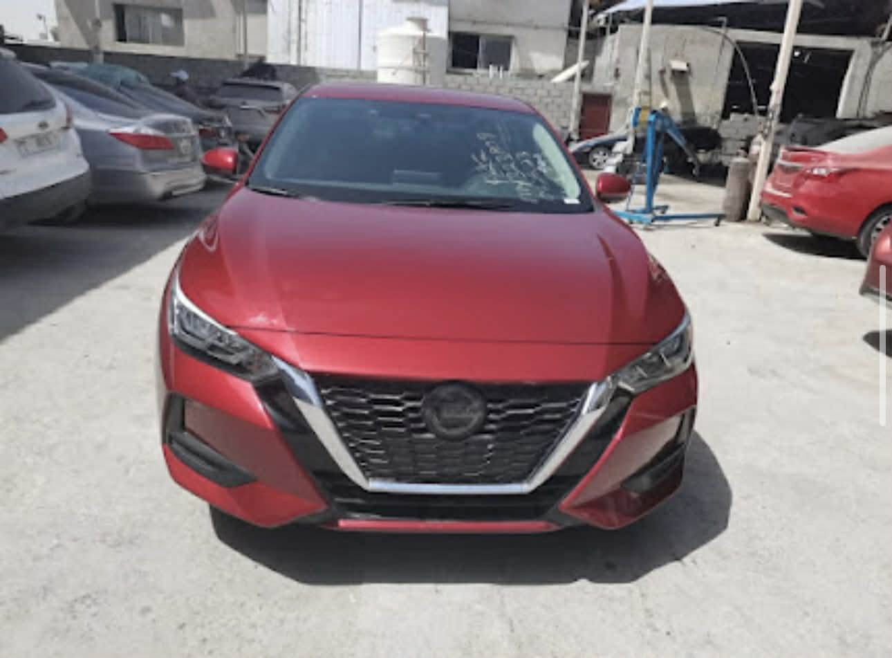 نيسان سنترا موديل 21 فئة SV ماشية 27 الف ميل مرقمة اربيل السيارة جاهزة وماناقصها شي حادثها بابين السائق( مبدلات باصليات)  وجزء من الجاملغ الخلفي مصبوغ السيارة جديدة وجاهزة السعر 140$وبي مجال للشراي  للاستفسار ادخل خاص او اتصل بالرقم ***********
