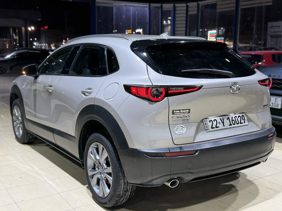 مازدا CX - 30 بريميوم فول مواصفات لون رصاصي
#الموديل : 2024 
#عداد_المسافة : 8 الاف ميل حقيقي 
#الضرر : تصليح الجاملغ الامامي على البارد فقط
#الكفالة : السيارة مكفولة كفاله عامة من الصبغ والتبديل
#الرقم : اربيل ( تحويل او وكالة )

#المواصفات : 
▪️السيارة : #مازدا #CX-30 #premuim 
▪️المحرك : 2.5L . V4  ( اربعة سلندر )
▪️حجم الويل : ويل كب حجم 20 مع طقم تايرات بحالة ممتازة
▪️مصابح امامية زنون مع LED
▪️بصمات عدد 2 للأبواب مع بصمة جنطة وبصمة تشغيل وتشغيل عن بعد
▪️غرفة السيارة جلد أسود اصل 
▪️فتحة سقف ( سلايد روف )
▪️رادار امامي مانع تصادم
▪️حساس خلفي اصل
▪️تحذير الخروج عن المسار
▪️تحذير النقطة العمياء
▪️مقاعد تدفئة
▪️تدفئة مقود القيادة
▪️كامرة خلفية دوارة اصل مع الستيرن
▪️شاشة الدشبول الحجم الكبير
▪️تحكم فول كهرباء لكرسي السائق  
▪️سستم صوت BOSE
▪️تشغيل عن بعد
▪️صندوق كهرباء
▪️نظام AWD
▪️تحكم ستيرن جهتين بلوتوث وحاكية وكروس سرعة وتحكم صوت 
▪️نظام ABS مانع انزلاق

السعر المطلوب : 175 ورقة مع المجال.

 
الاتصال على : ***********

معرض سما دبي لتجارة السيارات والمزادات الامريكية
النجف - المدينة المائية -مقابل حي الجامعة

ولمشاهدة المزيد من السيارات الخاصة بمعرض سما دبي  للسيارات الامريكية زورو موقعنا على الرابط التالي:

‏https://m.facebook.com/معرض-سما-دبي-لتجارة-السيارات-والمزادات-الامريكية-109437940947714/?ref=bookmarks
