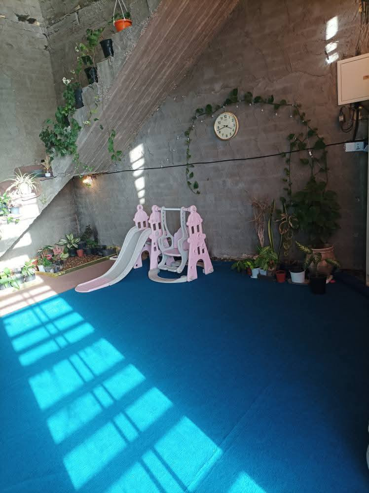 بسم الله الرحمن الرحيم 
دار للبيع ناحية عون.ع. منطقة الخطاطبه، المساحة 700 البناء 110 السعر 125 وبي مجال قليل تفاصيل اكثر الرجاء الاتصال بصاحب الدار *********** متوفر واتساب
