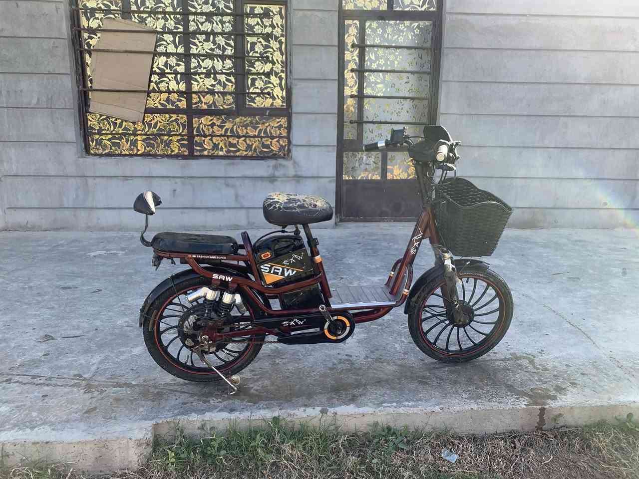 ‏سلام عليكم باص كل شحن للبيع موديل 23 سعر 250 وبي مجال مكان فاضي بابل***********
