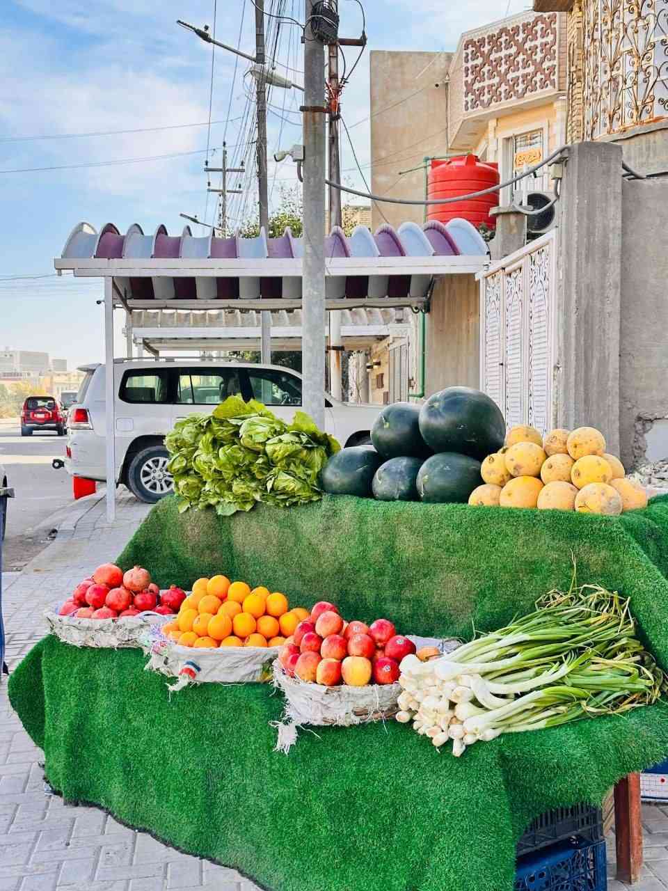 السلام عليكم 
اخوتي عندي محل ب ياسين خريبط قرب شارع القاضي عندي محل فواكه ومخضر شغله خير من الله ومرتب والواجهيه مرتبه ركن ع 3افرع 
العرض 6متر
الطول 6متر
المحل ايجاره 500
والمحل بي سلعه كامله براد او سبالت عدد 2 
وكامرات عدد4 +بلازمه
ورفوف كامله  بس بعد يحتاج جم شغله وكلشي يكمل المحل معروض 6 مليون وبي مجال للشراي  والمحل اموجه على ثلاث شوارع يصلح

مطعم
مخبز
انشاءيه

باقي التفاصيل يم هاذ الرقم

 
***********/ البصرة, العراق
