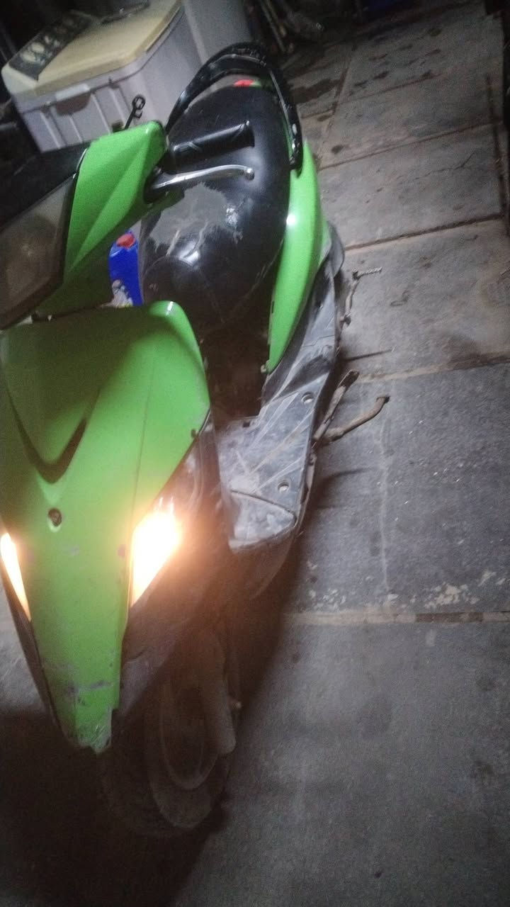 السلام عليكم دراجه ثعلب كهربائيات شغاله سلف هندر دراجه نكره وبيها صوت زنجيل فقط السعر 250 وبيها مجال مكاني بغداد الزعفرانيه شارع الكهرباء رقم ***********
