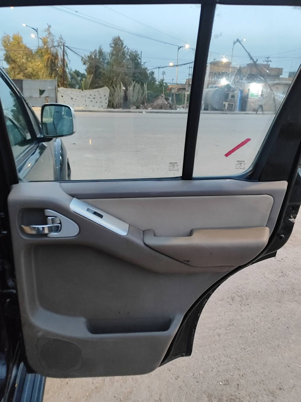 السلام عليكم  السعر 78 بيها مجال شي بسيط .
نسيان بافندر 2008 
كير ومكينه كفاله حداديه امامي خلفي هزه جديده خير من الله تبريد تدفى تخم تاير جديد باتري جديد السياره جاهزه الحمد الله مكفوله من الحادث رقم بغداد الدولي 
***********
