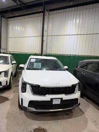 كيا سورينتو 2025 • سورينتو زيرو • سيارة دفع رباعي • سيارة عائلية 7 راك...