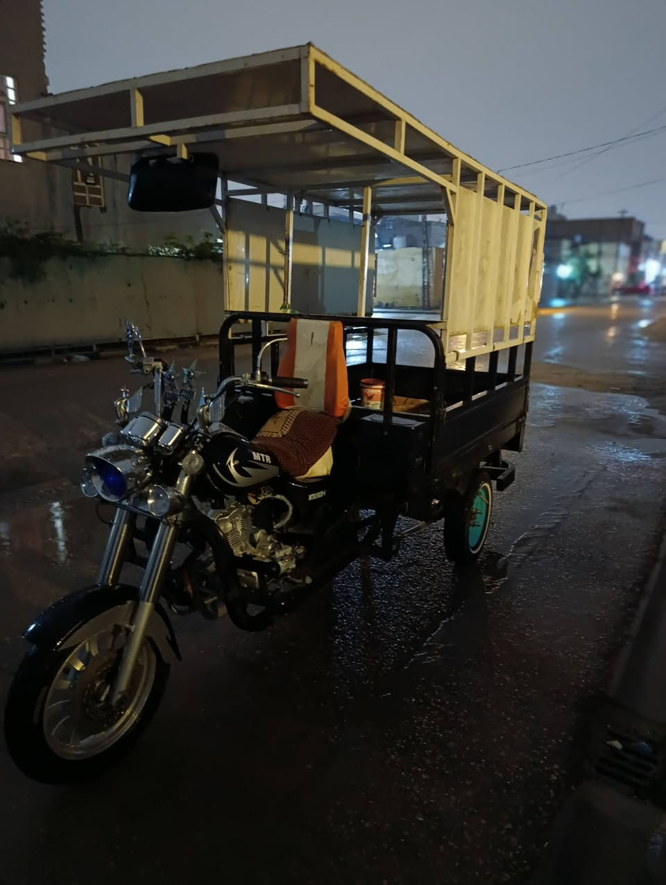 سلام عليكم شباب عدي هاي موديل واحد وعشرين مكفوله كفاله عامه مكينه 25ستوني شديته راح  اخلي رقم صاحب ستوته ***********
