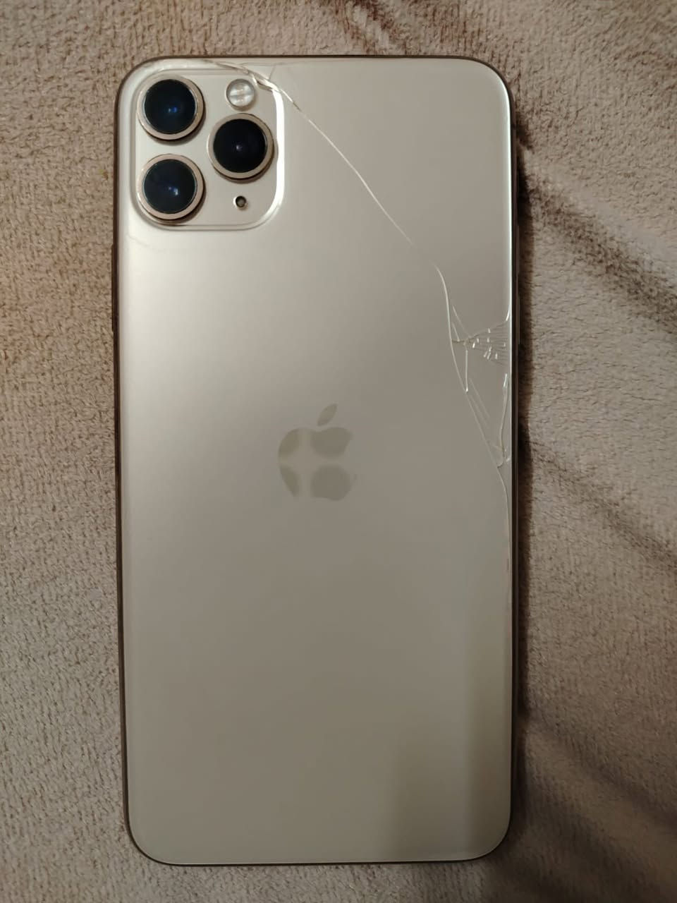 آيفون 11 برو ماكس الجهاز مبدل بي شاشة تجارية مو اصلية وبطارية فيس بصمة وجه واكفة السعر 180 الباقي كله شغال


**إذا كنت صاحب هذا الإعلان وتريد حذفه لأي سبب، رجاءا أرسل رسالة إلى الدعم الفني**