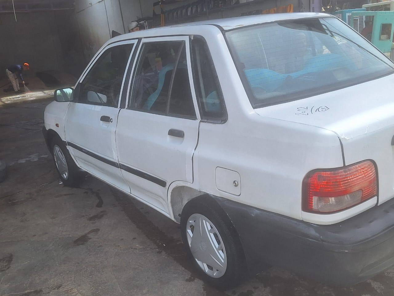 السلام عليكم اخوان سايبه 2012  مكينه كير حداديه كهربائيات كله جديد سياره جاهزه من كل شي  كبل لشارع نضافه حلوه  مكان  النجف  
السعر 32 وبيهه مجال  ***********  رقم راعيهه
