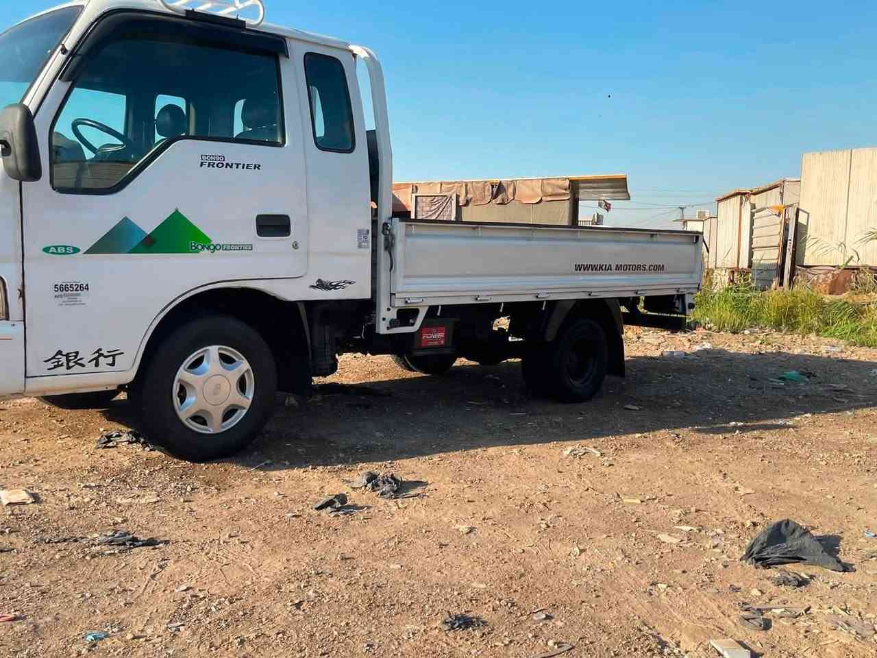 كيه فونتيره موديل ٢٠٠٠
سياره جاهزه مكينه لا تنقص ولا تبخر كير اكسن مكفولات 

الشاصي مكفول من الداعاميه لدعاميه  بلادي ما بي قطره لحيم 

حداديه صدر نضيف تخم تاير نضيف  دوشمه كهربأيات كلها شغاله
سنويه 2030 يله تنفذ ارقام دوليه سياره مصفره من غرامت  

العنوان بغداد الكماليه. ( ‭***********‬)
