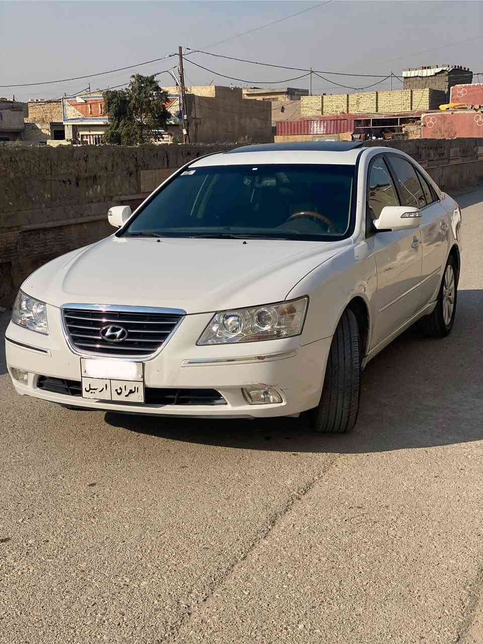 سووناتة موديل 2009 بيضه بعدها بريحة الشركة جديدة طك كارتون 
فول مواصفات للاخير 
الون ابيض صدفي 
فتحة سقف 
بصمه تشغيل 
برده خلفيه 
كشنات  جلد +كهرباء +تدفئه 
اشاير مري + شفط 
حساس امامي + خلفي 
شاشه چبيره +بلوتوث 
تحكم ستيرن 
تغليف دشبول +بطاين الابواب كنتاره من الشركة
تدفئه +تبريد ثلج 
حداديه طوبه 
حاهزه من كلشي 
بدون رقم 
السعر ٥٥ 
مكاني بغداد 
***********
