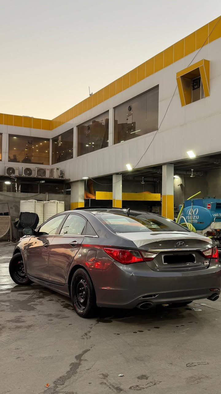 السلام عليكم
هونداي سوناتا 
موديل 2014 اصل 
محرك 2400 
ادوات ادوات دخول جديد (كصه جنطه)
((متومه ارقام وسنويه شمالي جاهزه)) 
السياره فول مواصفات فتحه 
تحكم ستيرن+وضعيه قياده ايكو 
كشنات كهربائيه كشنات تدفئه وتبريد 
بصمه وبمصات بيبان 
السياره خير من الله مواصفات فول لفول 
((تبريد ثلج))
السياره كامله  
دخول جديد 
مكاني بصره
السعر:50 وبيه مجال
رقم الواتساب:***********
رقم شريحه:***********
