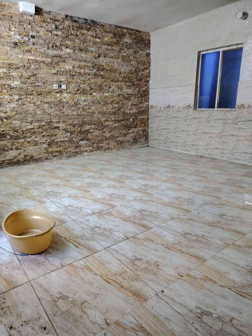 السلام عليكم
بيت للبيع المساحه ١٠٠متر طابق واحد بيت يحتوي#
(طرمة كبير وهول كبير وغرفة وملحقات حمام كبير خارجي)
عنوان البيت الدورة ابو دشير خلف مدؤسة الفيالق
*********** رجاء الشراي يدخل
