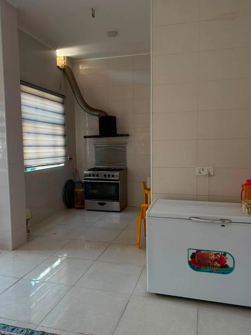 � للبيع منزل مميز في حي الجامعة / الديوانية
السلام عليكم منزل طابو زراعي سند ٢٥
📍 الموقع: الديوانية / حي الجامعة
📐 المساحة: 310 م²
🛏 عدد الغرف: غرفتان
🏠 المنزل يتميز بـ:
✔️ صالة استقبال واسعة ومريحة
✔️ مطبخ حار وبارد 
✔️ موقع مناسب وقريب من الخدمات نهاية شارع ٢٠ قرب اسواق الجوهرة 
الصور لجلب الانتباه بالواقع احله واكبر الي يحب يتفضل يشوفه بأي وقت اهلا وسهلا 

💰 السعر المطلوب: 180 مليون دينار عراقي (قابل للتفاوض مع الجادين)

📞 للاستفسار  ***********
