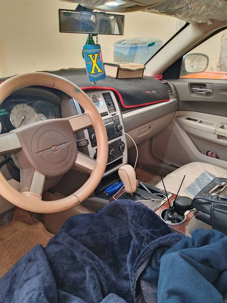 السلام عليكم 
سيارة اوباما كلايسر 2008 رقم اربيل السيارة بأسم ولد صاحبي يحولك تحويل لو تريد وكالة بكيفك 
السنوية تنتهي سنة ٢٠٢٧ داخلة هزة جديد 
تخم تاير جديد صدر جديد كير محرك جديد تبريد تدفئة كهربائيات كلها شغالة السيارة خير من الله 
السيارة مصبوغة حزام اثر ضربة بخشم الجاملغ بأمريكا غير هذا الشي مابيها شي مكان السيارة محافظة واسط قضاء بدرة  السعر ١٠٠ وبيها مجال بسيط للشراي وبالخدمة
للأستفسار الاتصال لو المراسلة واتساب *********** أو ***********
