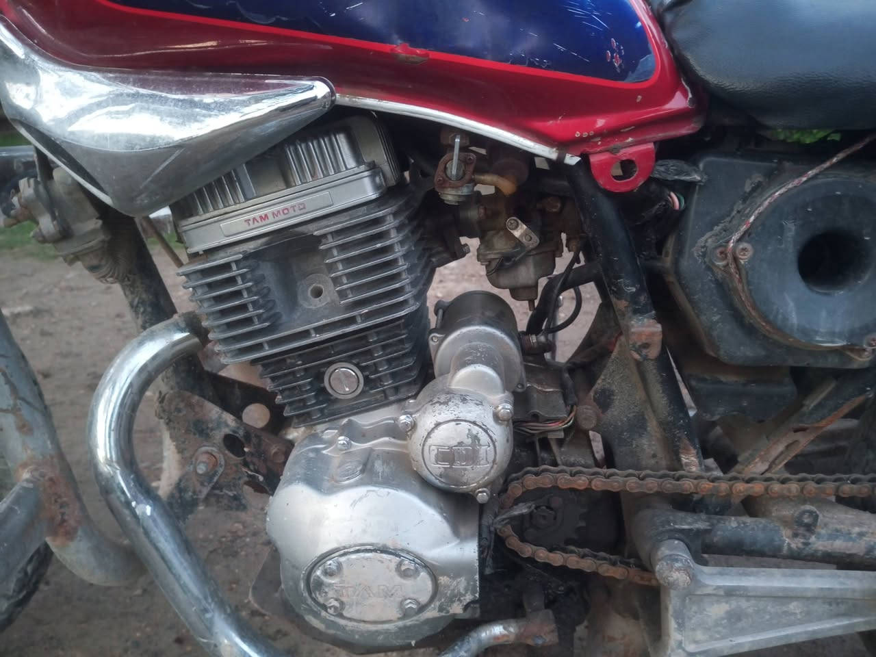 السلام عليكم للبيع جونده كلك
السعر ١٧٥ وبيها مجال 
العنوان واسط الدبوني 
***********
