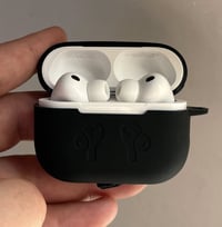 شباب Air pods pro 3 (الجيل سابع ) باله أمريكيه ( اصلية ) مستعمل بس نظا...