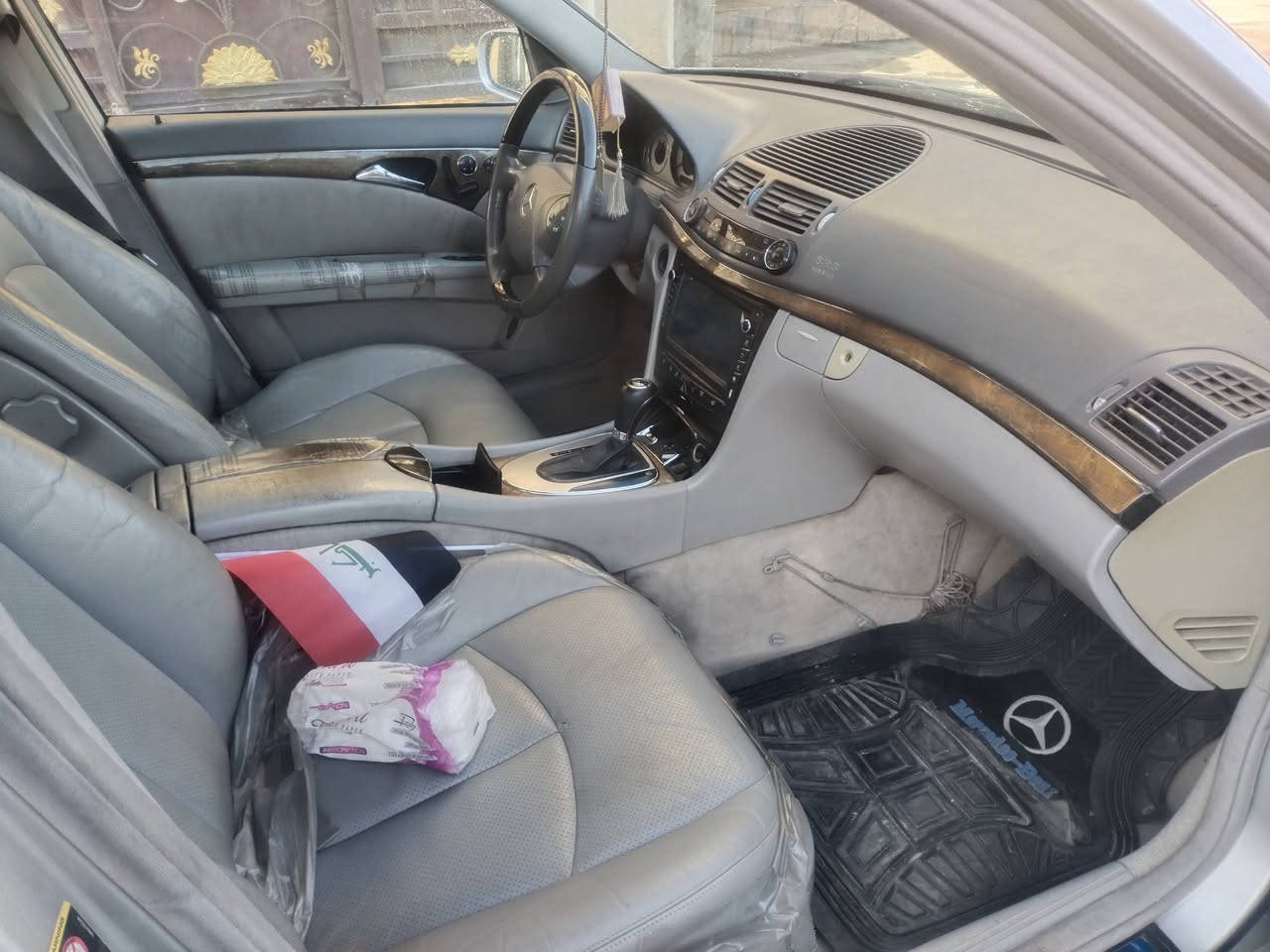 للجادين في الشراء مارسدس ام عيون بأسمي وجاهزه من غير عيب ولا نقوصات ولا اعطال ولا صرفيات دهن او تبخير أو بانزين مال جناي للبيع نوع E-class 320 موديل 2003 ومحدث 2007 النوع w211  ستة أسطوانات. للاتصال *********** . وبالعافيه على التكون من نصيبه .
