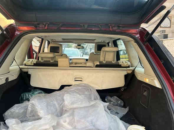 رانج روفر البيع 
موديل 2010
خليجي شركة سردار 
فتحة فول مواصفات 
رقم مميز 
لون مميز 
ماشية 200kl
بيهة ضربه بابين السايق والورة السايق
سيارة عضمتهة حلوة 
يراد الهة ترتيب قليل 
مكان السيارة الحرية البستان 
رقم التلفون ***********
السعر 115$ بيهة مجال
