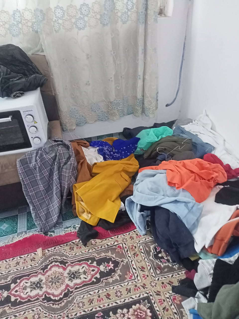 السلام عليكم ملابس بالة البيع العنوان الناصرية لإسكان الصناعي رقم وتساب ***********
