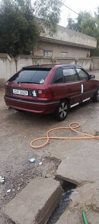 استرا • ١٩٩٣ • حجم ١٫٦