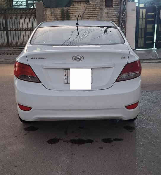 السلام عليكم للبيع اكسنت خليجي رقم بغداد مشروع وطني موديل  ٢٠١٥محرك ١٦٠٠  مكفولة من الصبغ وللضربة مواصفاتها داخل لونين .. اوكس ...بلوتوث.. تحكم ستيرن جهتين شاشة ايباد .. كامرة خلفية .اشاير مري .. ويل كب خمسة وباقي المواصفات المعروفة صدر جديد.. محرك جديد.. وتبريدثلج سيارة جاهزة من كلشي .السعر ١٢٠ وبيها مجال 
العنوان بغداد
رقم الموبايل ***********
