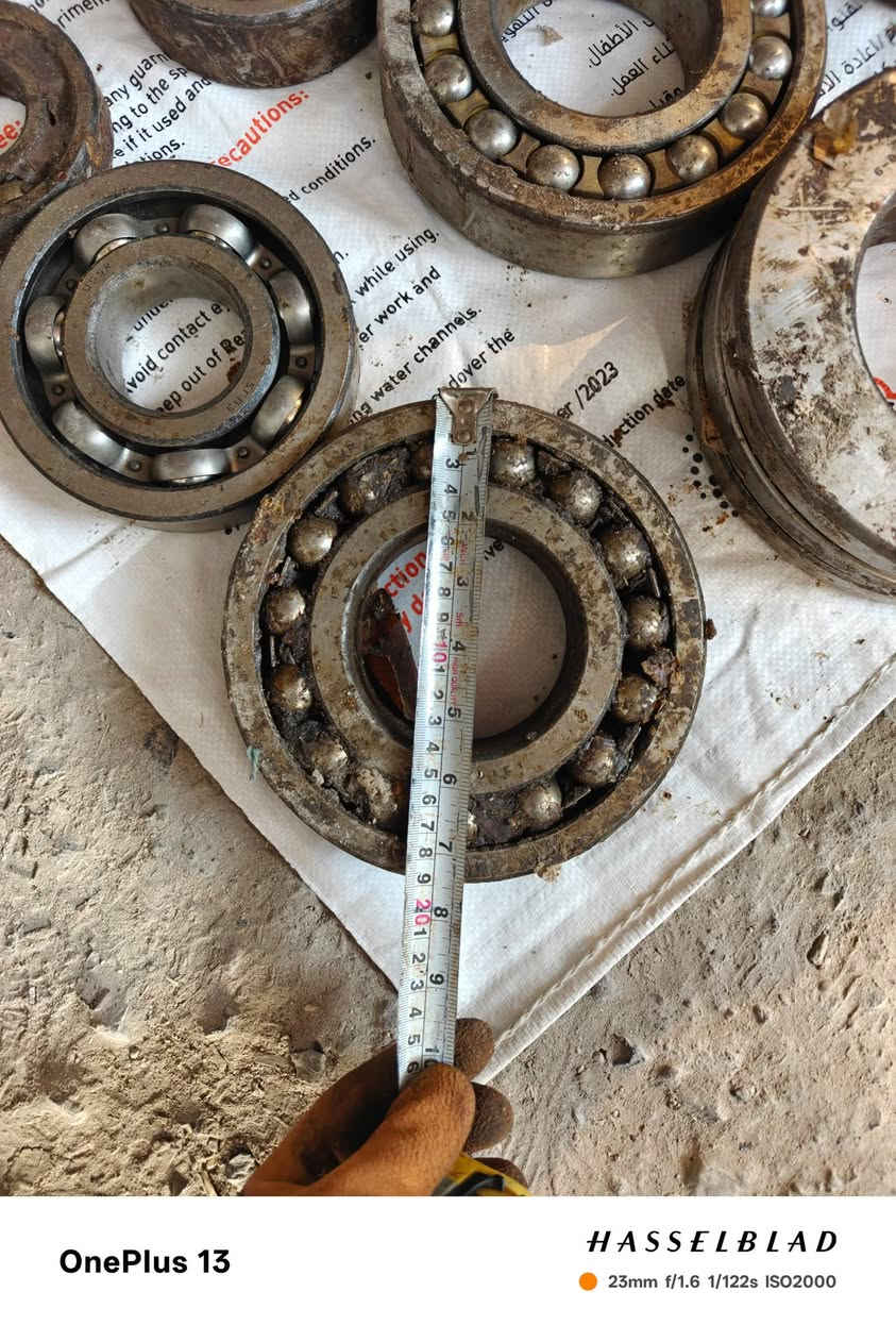 🛠️ متوفر الآن 🛠️  
وجبة بولبرنكات (Bearings) أصلية غير مستخدمة بحالة ممتازة وجاهزة للعمل.

🔢 العدد الكلي: 1500 قطعة

✅ جودة أصلية ومتانة عالية  
✅ حركة سلسة وتقليل الاحتكاك لزيادة عمر المكائن  
✅ مناسبة للمكائن الصناعية، الماطورات، الكيربوكسات والمضخات  
✅ تتحمل الضغط والعمل المستمر  
✅ متوفرة بعدة قياسات

💰 الأسعار: مناسبة ومنافسة

📲 للتواصل والطلب:  
***********  
أو عبر الرسائل الخاصة
