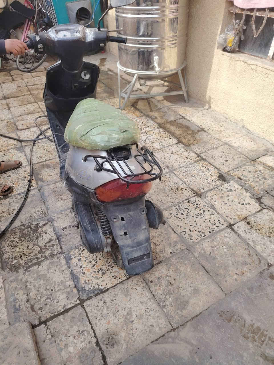 سلام عليكم  دراجه البيع سعر ١١٠٠ كايمه الدراجه بغداد
***********
