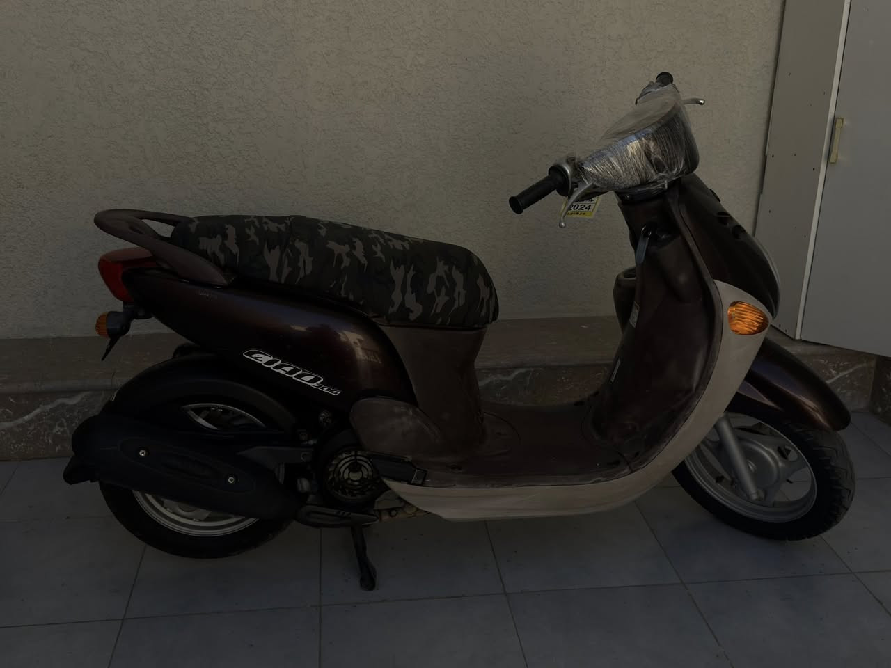 مكلف بالنشر
دراجة فله للبيع السعر مليون وميه وبيها مجال الشراي يتصل ‭0770 551 6421‬
