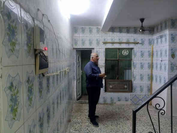 مشتمل ٥٠متر طابو صرف الشرطة الخامسه قرب أفران الساعدي.. طابقين لايجار لاتصال ***********
