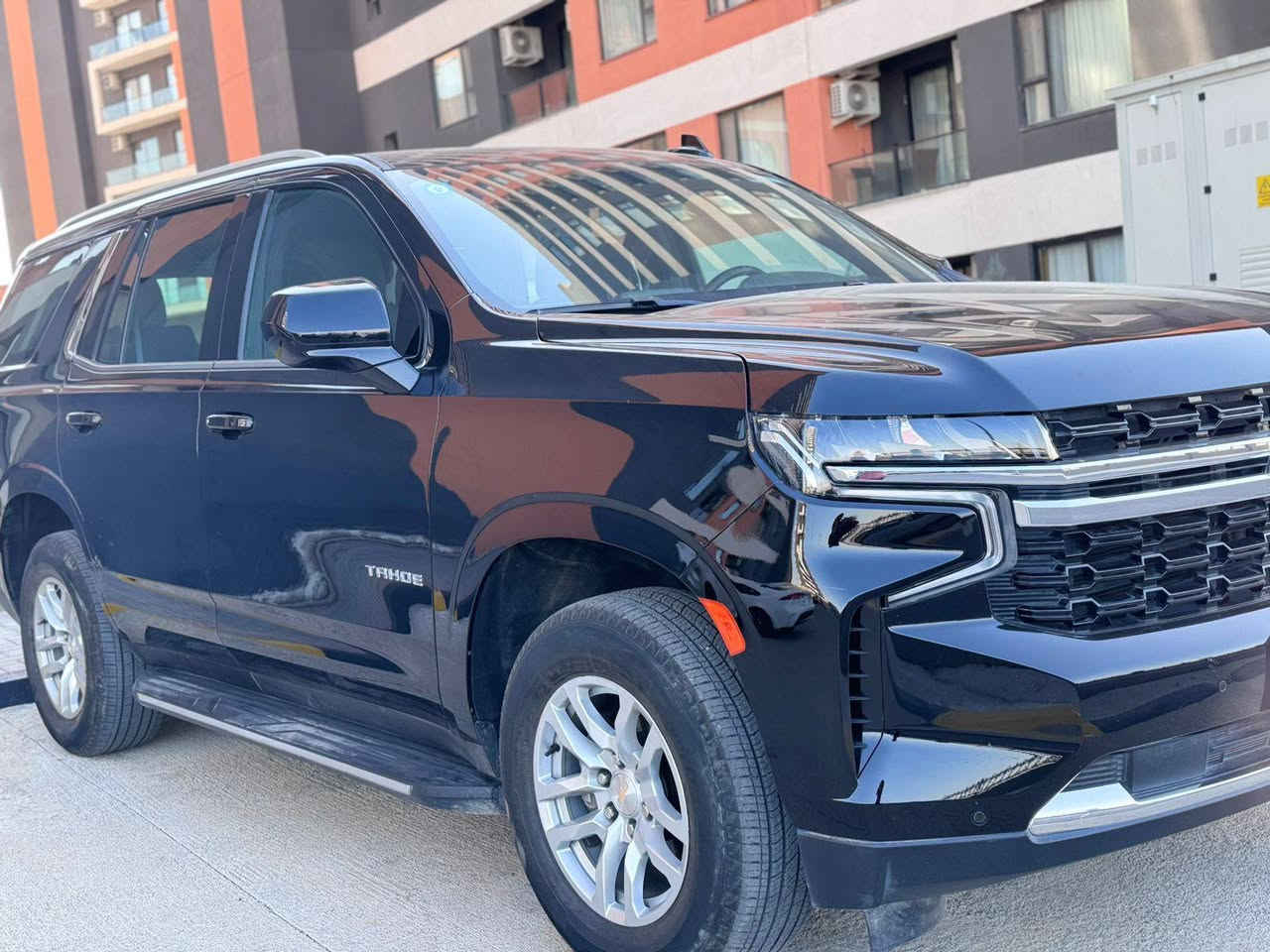 تاهو 2023 LS
مغلفه PPF بالكامل حتى الداخل من اول ما طلعت من الوكالة
ماشيه 42 الف كيلو متر
رقم بغداد كلش حلو تحويل مباشر 
 كفالة عامة من كلشي
السيارة احلى من الصور 
سعرها 48500# يعني 4 شدات و85 ورقة وبيها مجال حك الجية 
مكان السيارة بغداد السيدية 
***********
***********
