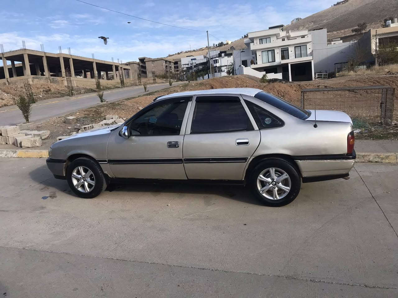 ئۆپڵڤیکترا مەکینە ۲٠مۆدیلی ۱۹۹۲ گیرو مەکینەی  بەشەرت  گشت گیانی بەشەرت ٤ تایەو ویلی لۆکی لەژیرە 
علوج  
شوین قەزای دوکان 
سحری ۱۸ گەڵاو مەجال 
ژ/*********** السليمانية, العراق
