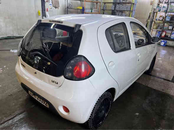 باندى 2013جديده
كير اوتماتيك
محرك تبريد كير مكفولات 
ماشيه70000الف
رقم نكليزي بغداد مشروع وطني 
مكان السياره بغداد حي عامل 
السعر51$بيها مجال بسيط
*********** بغداد
