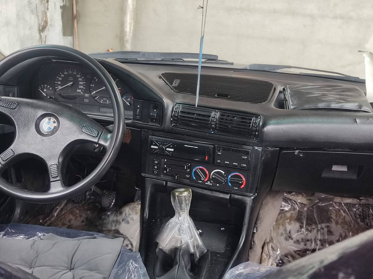 مۆدیل 92ئاڕم پلاستیک
گیو مە کینەو کارە بای بە شە رت 
جەمپیکی پشتی هە یە بئ ناو گرتن 
سحری خوار بازاڕ 33وە رە قەو مە جال 
مشتە ری نی سە ری خۆتو منش مە یشینە لە گە ڵ ڕیزم 
ئە دمینگیان ❤***********
