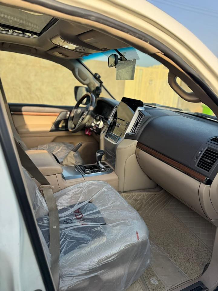 بيع مستعجل لاندكروز   2012 بريم محدث  2021مصبوغ حزام كير مكينه حداديه شاصي كص  كفاله لبيع فقط    سنويه وهزه  جديده  مكان كربلاء تحويل ثاني يوم  ***********
270
