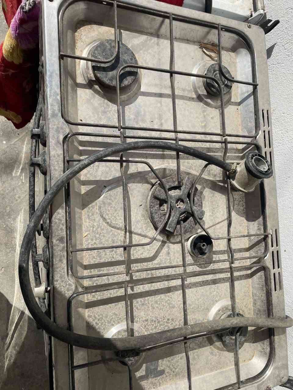 السلام طباخ للبيع اعيونة كلهن شغالة السعر 110وبي مجال للستفسار الاتصال ‎0773 126 2494
وتساب فقط
