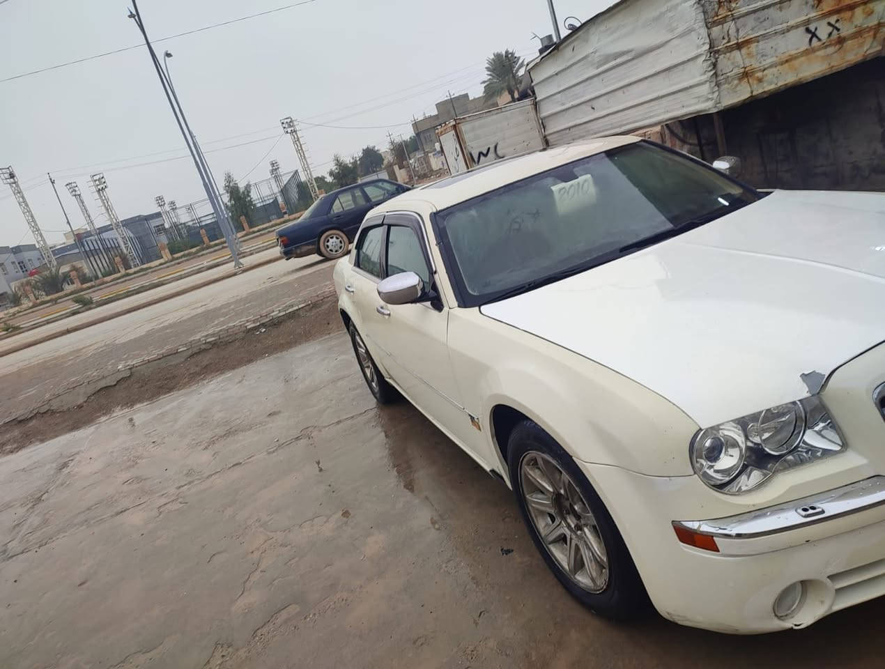 السلام عليكم للبيع اوبامة موديل 2010 ادوات  النضافه كدامكم فول اوتماتيك  فول. مواصفات محرك 8 سلندر مكينه هيمي. 5700  العنوان سامراء السعر 40 وبيهج مجال  الاستفسار ***********
