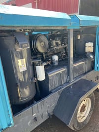 كمبريسور • يرمن ٣٩٠ • نضيف