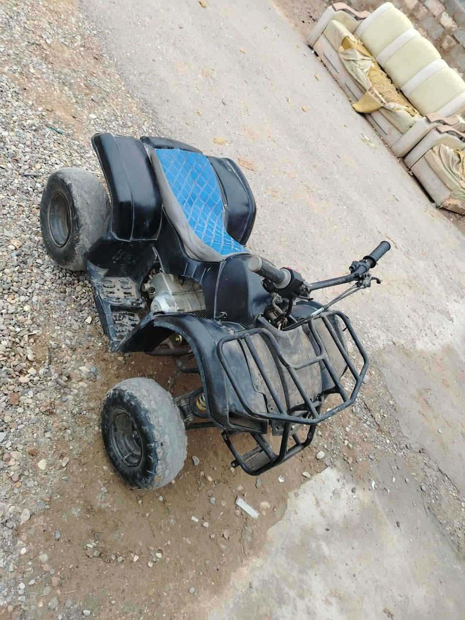سلام عليكم دراجه رباعيه للبيع اوتماتيك السعر خاص 
المكان شهربان الكيلوات ***********
