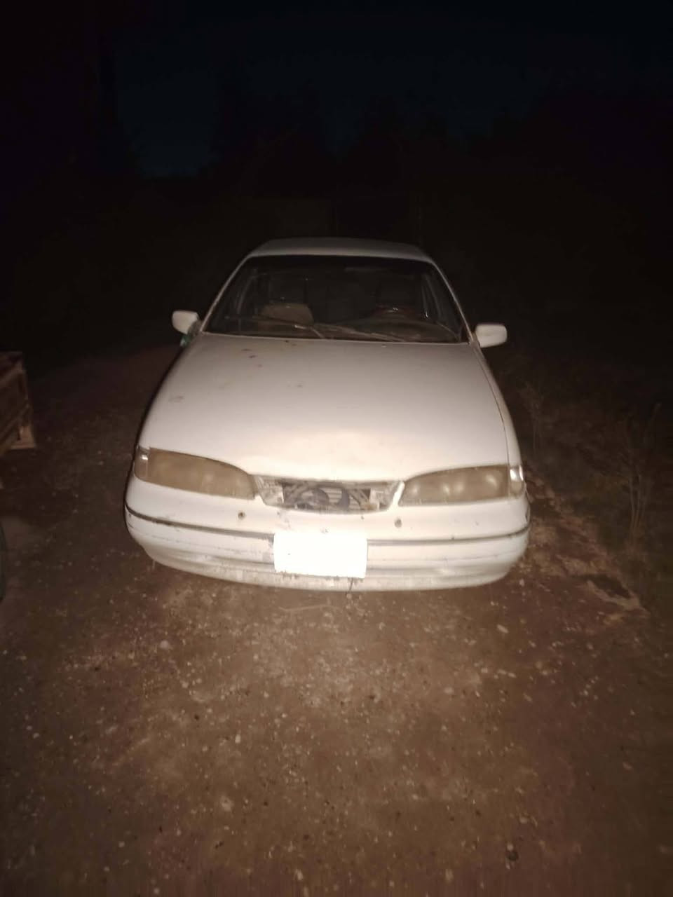 سلام عليكم برنس فراشه موديل 1998   سياره بسمي باقي تفاصيل خاص معروضه ٢٤ بيه مجال ***********
